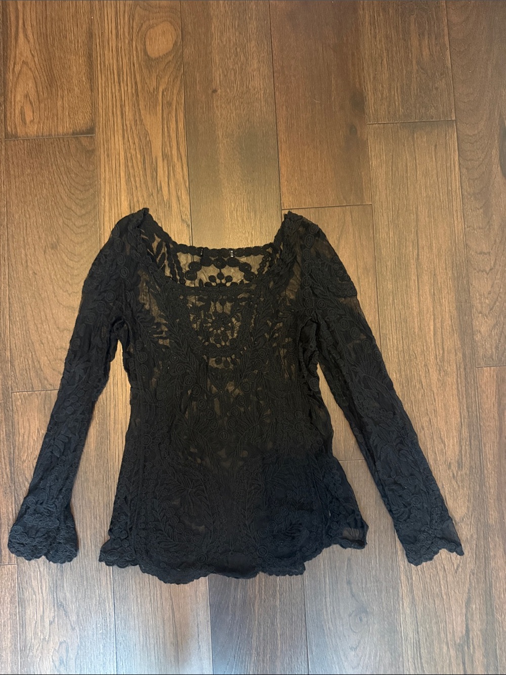Black Lace Long-Sleeve Women's Top - Elegant Crochet Design